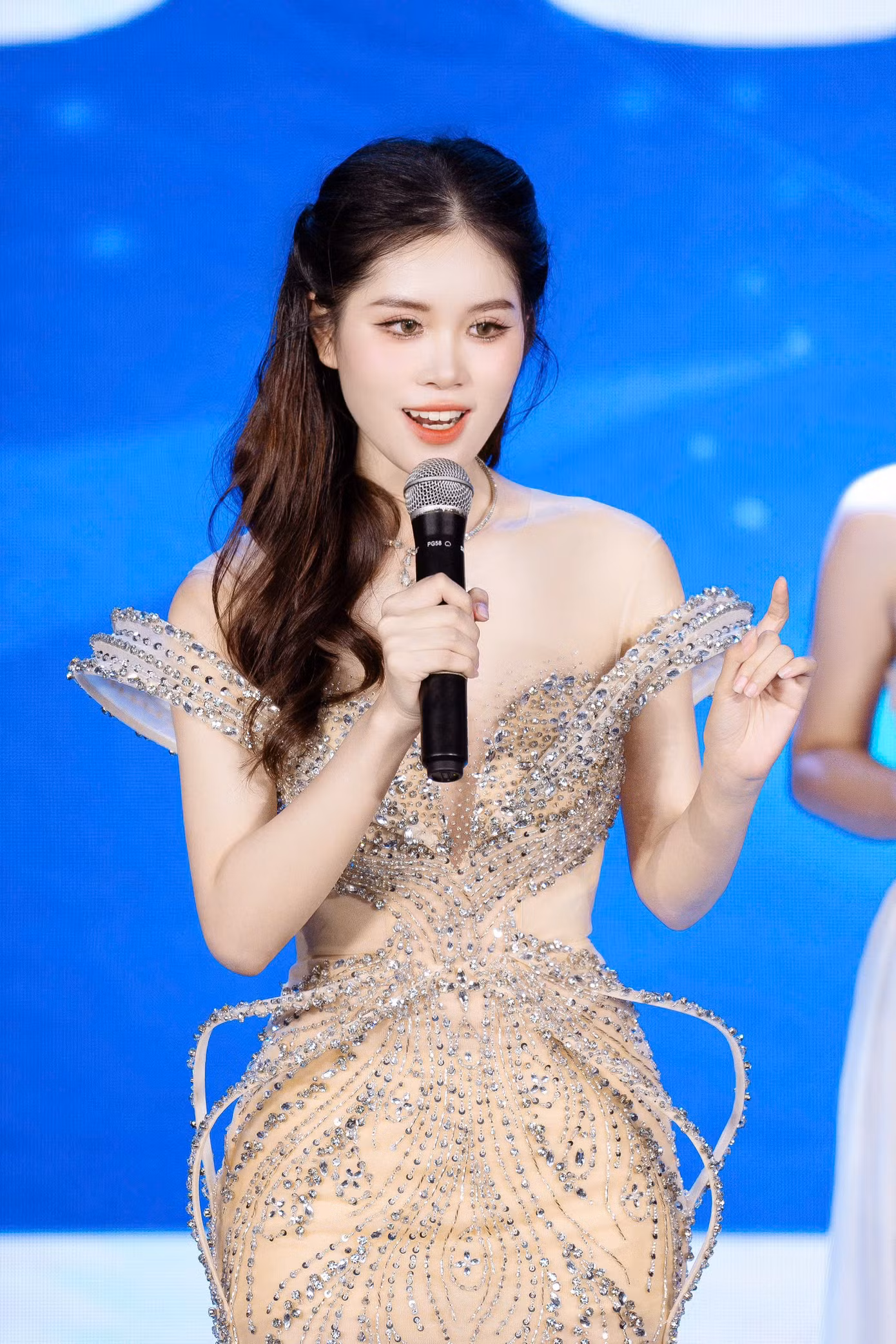 Thu Hiền luôn nỗ lực từng ngày để ngày càng tự tin hơn.