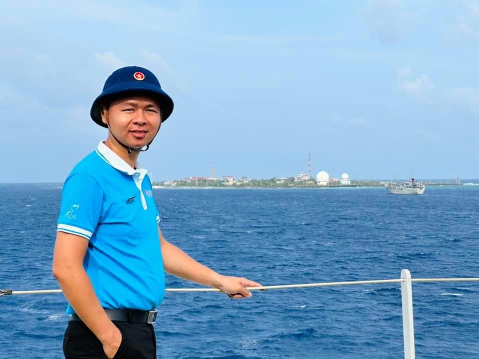 Xuân Thân từng vinh dự là đại biểu chính thức tham dự 'Hành trình Sinh viên với biển đảo Tổ quốc' năm 2023. (Ảnh: NVCC)