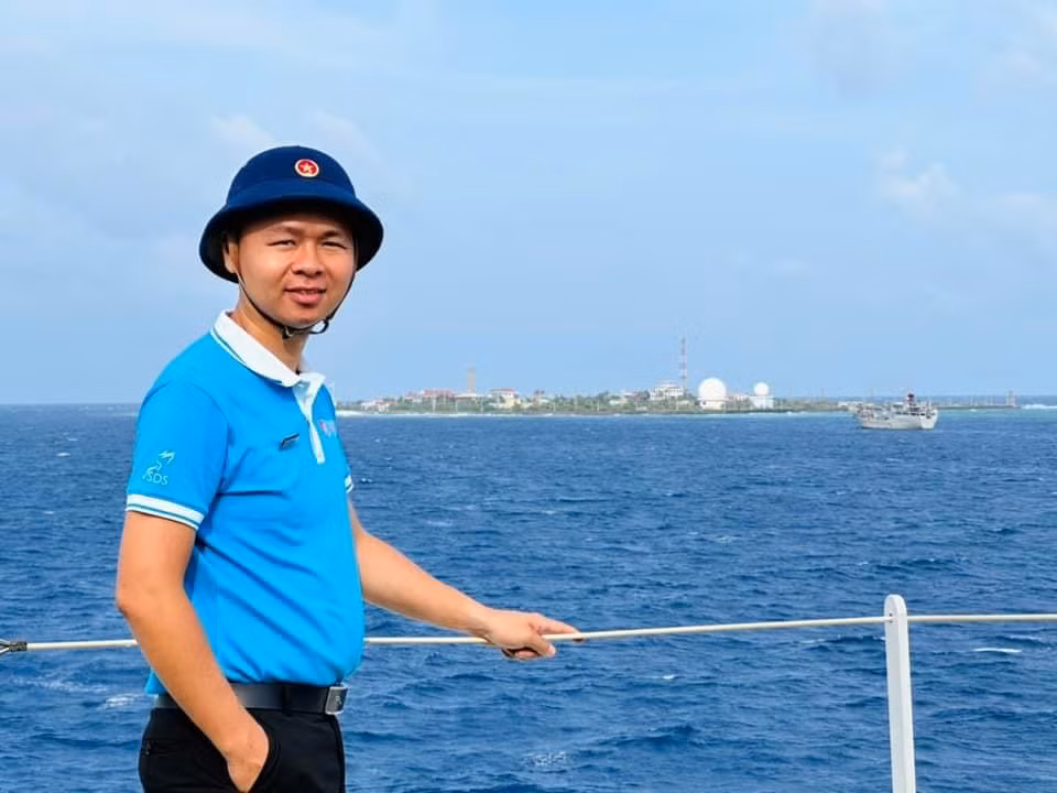 Xuân Thân từng vinh dự là đại biểu chính thức tham dự 'Hành trình Sinh viên với biển đảo Tổ quốc' năm 2023. (Ảnh: NVCC)