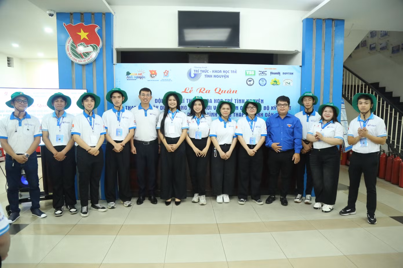 Các đội hình tại Lễ ra quân Đội hình Trí thức khoa học trẻ tình nguyện TP. HCM năm 2024.