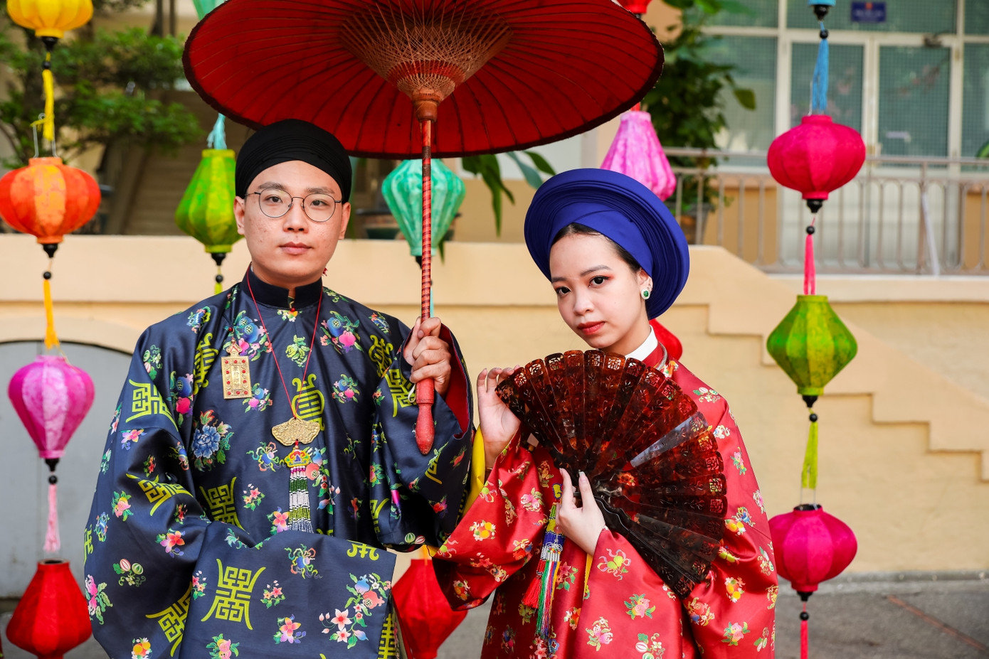 Bạn trẻ với trang phục Việt phục đến tham dự Ngày hội 'Tóc xanh vạt áo' 2022.