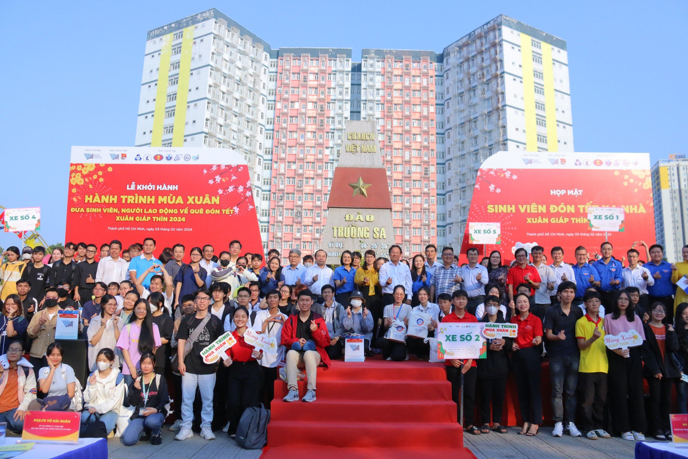 Chương trình “Hành trình mùa Xuân năm 2024” đã mang lại niềm vui cho nhiều sinh viên có hoàn cảnh khó khăn được về quê đón Tết. Chương trình “Hành trình mùa Xuân năm 2024” đã mang lại niềm vui cho nhiều sinh viên có hoàn cảnh khó khăn được về quê đón Tết.