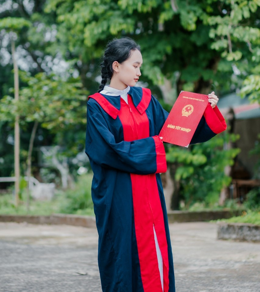 Thúy Kiều tự hào bản thân luôn không ngừng học hỏi, cầu tiến trong cuộc sống và việc học. (Ảnh: NVCC)