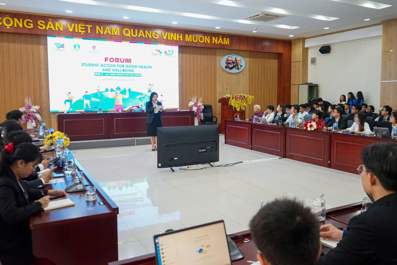 Các đại biểu tham gia các diễn đàn tại Liên hoan Sinh viên Thế giới. Các đại biểu tham gia các diễn đàn tại Liên hoan Sinh viên Thế giới.