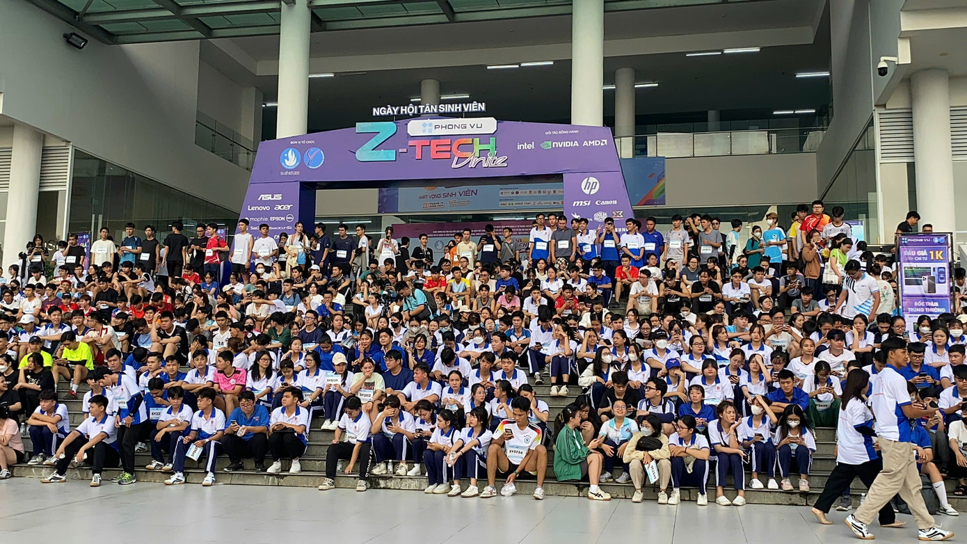 Hàng nghìn bạn sinh viên các trường đại học, cao đẳng tại TP. HCM về tham gia Ngày hội. Hàng nghìn bạn sinh viên các trường đại học, cao đẳng tại TP. HCM về tham gia Ngày hội.