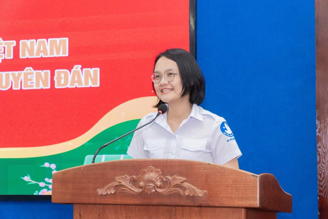 Chị Trần Thu Hà – Phó Chủ tịch T.Ư Hội Sinh viên Việt Nam phát biểu tại chương trình.