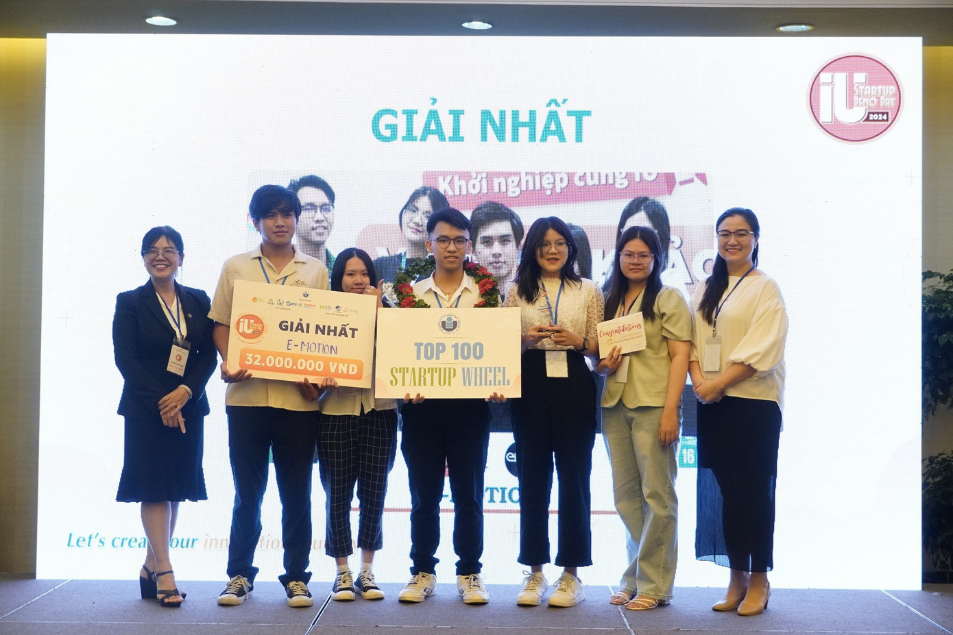 Dự án Cải tạo xe lăn thường thành xe lăn điện giành giải Quán quân cuộc thi khởi nghiệp 'IU Startup Demo Day 2024'. Dự án Cải tạo xe lăn thường thành xe lăn điện giành giải Quán quân cuộc thi khởi nghiệp 'IU Startup Demo Day 2024'.