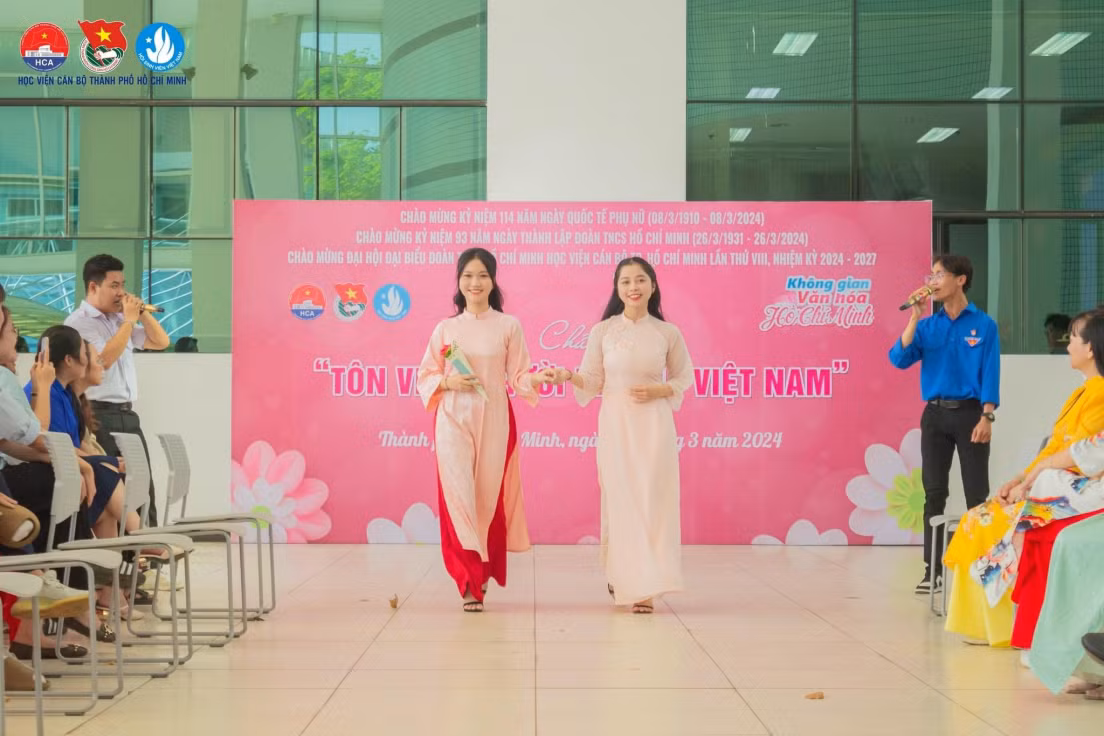 Chương trình tổ chức ngày 8/3/2024, với chủ đề “Tôn vinh người phụ nữ Việt Nam”, nhân Kỷ niệm 114 năm Ngày Quốc tế Phụ nữ. Chương trình tổ chức ngày 8/3/2024, với chủ đề “Tôn vinh người phụ nữ Việt Nam”, nhân Kỷ niệm 114 năm Ngày Quốc tế Phụ nữ.