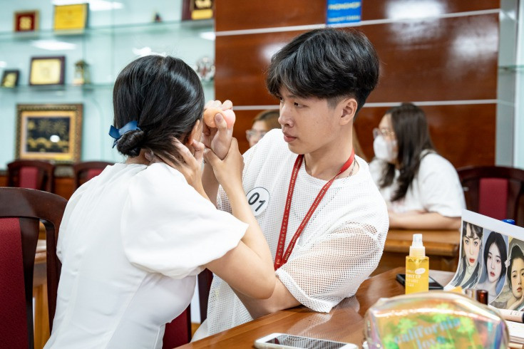 Ngành Công nghệ Thẩm mỹ có cơ hội nghề nghiệp đa dạng cho sinh viên theo học. Ngành Công nghệ Thẩm mỹ có cơ hội nghề nghiệp đa dạng cho sinh viên theo học.