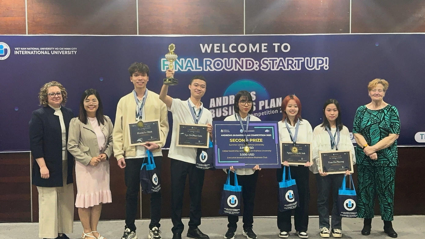 Nhóm 24 đạt giải Nhì chung cuộc tại cuộc thi năm nay. (Ảnh: NVCC) Nhóm 24 đạt giải Nhì chung cuộc tại cuộc thi năm nay. (Ảnh: NVCC)