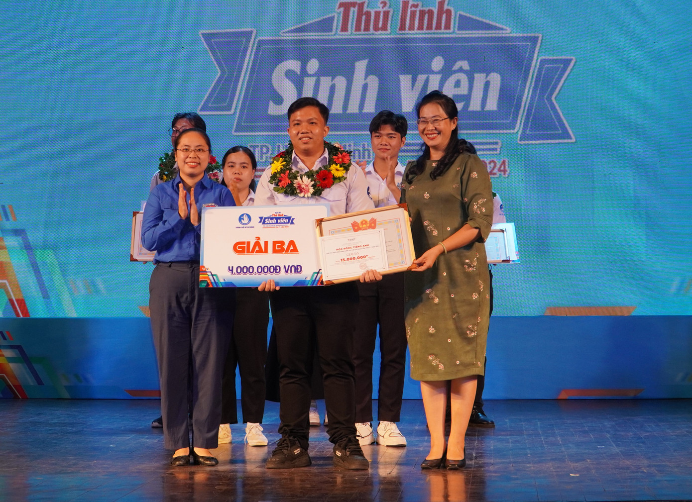 Phạm Ngọc Quý - Chủ tịch Hội Sinh viên trường ĐH Sư phạm Kỹ thuật TP. HCM giành giải Ba Hội thi.