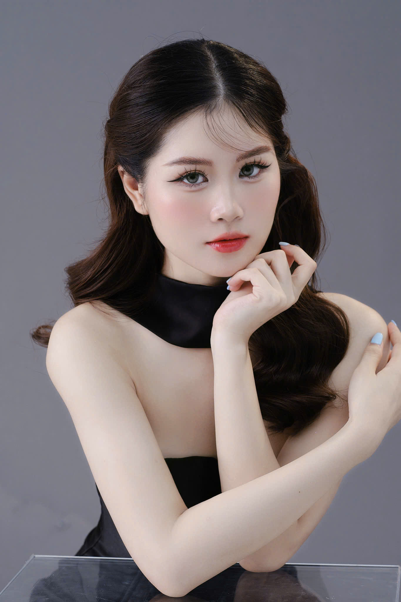 Đỗ Thị Thu Hiền (ngành Quan hệ công chúng, trường ĐH Công nghệ TP. HCM). Đỗ Thị Thu Hiền (ngành Quan hệ công chúng, trường ĐH Công nghệ TP. HCM).