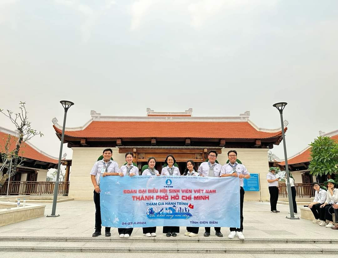 Thanh Long là một trong những đại biểu tham gia Hành trình "Sinh viên với khát vọng non sông” - Kỷ niệm 70 năm Chiến thắng Điện Biên Phủ (7/5/1954 - 7/5/2024).