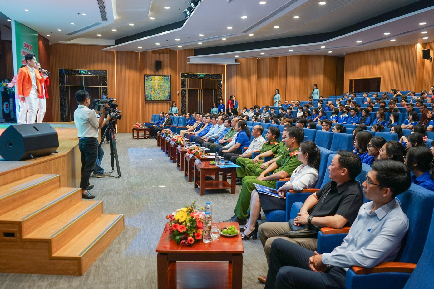 Đây là chương trình do T.Ư Đoàn TNCS Hồ Chí Minh phối hợp với Bộ Công an và các đơn vị tại TP. HCM thực hiện nhằm giáo dục và chỉ rõ về các tác hại của ma tuý gây ra, để từ đó giúp cho các bạn trẻ nhận thức rõ sự nguy hiểm của ma tuý, góp phần kéo giảm các tệ nạn xã hội trong lứa tuổi thanh thiếu niên.