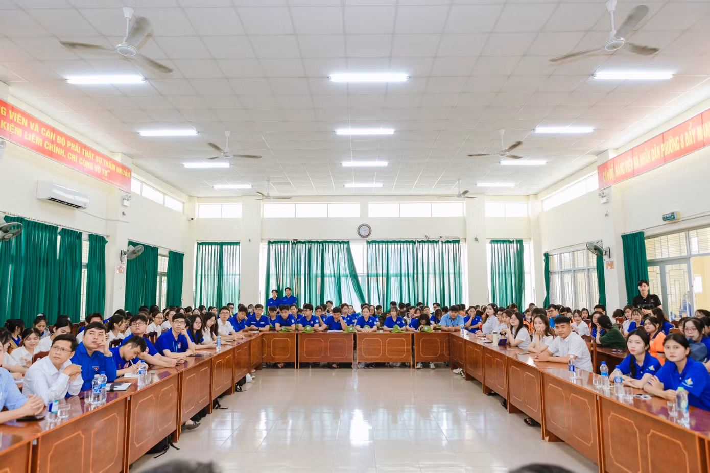 Quang cảnh tại buổi tọa đàm. (Ảnh: TLTĐ) Quang cảnh tại buổi tọa đàm. (Ảnh: TLTĐ)