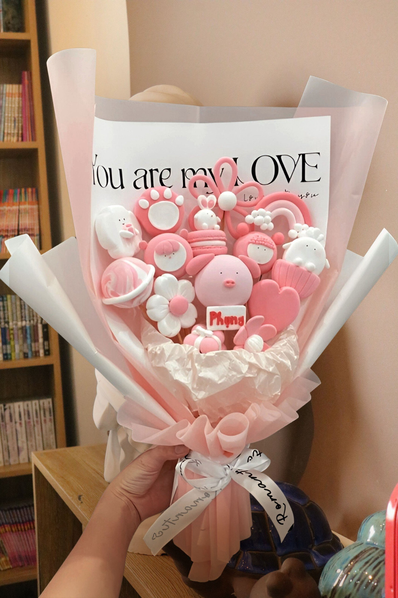 Những bó hoa &quot;không bao giờ tàn&quot; của các bạn học viên sinh viên tự tay làm.