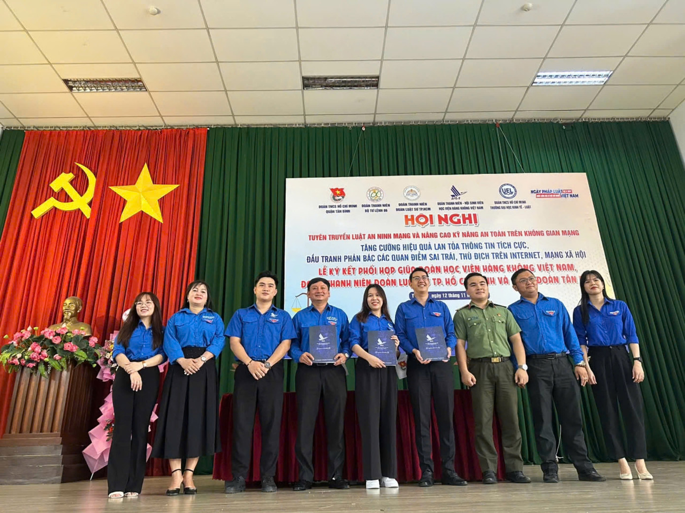 Các đơn vị cùng ký kết giao ước phối hợp tại Hội nghị.