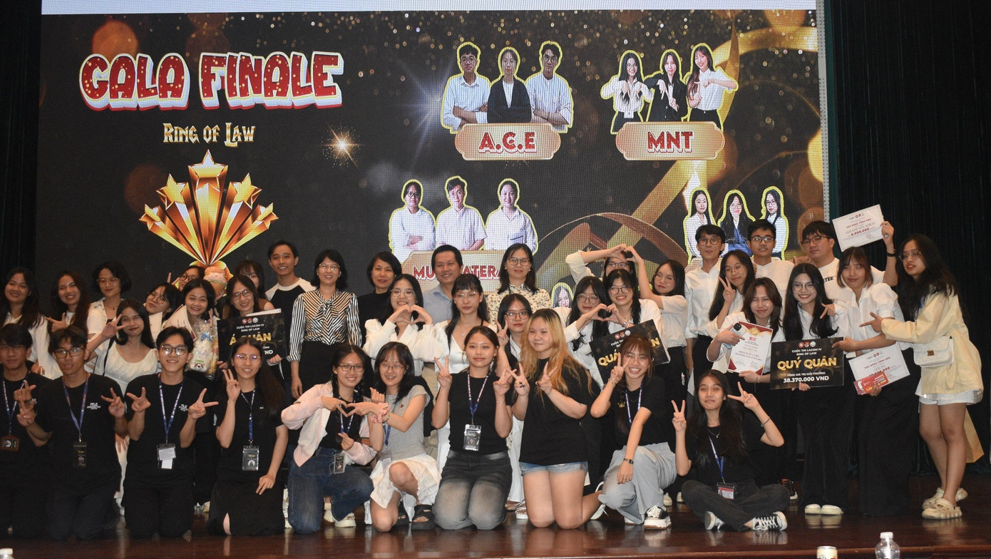 LACOM là cuộc thi thường niên do ITLC tổ chức với sứ mệnh mang Luật Thương mại Quốc tế đến gần hơn với cộng đồng sinh viên.