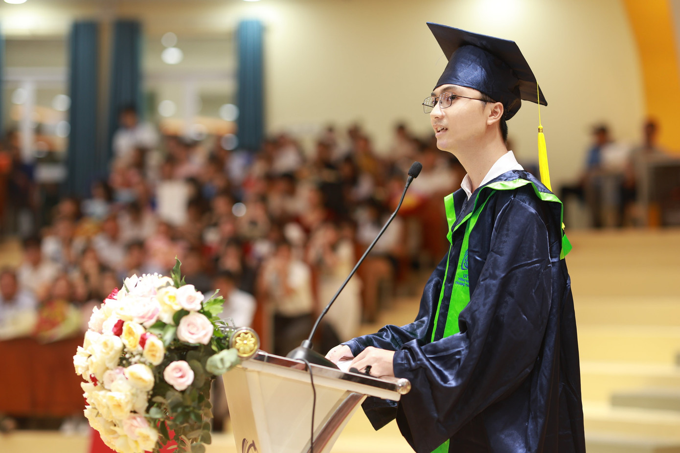 Đỗ Phi Sơn đại diện sinh viên đọc phát biểu tại Lễ tốt nghiệp, trường ĐH Công nghệ thông tin (ĐHQG TP. HCM).