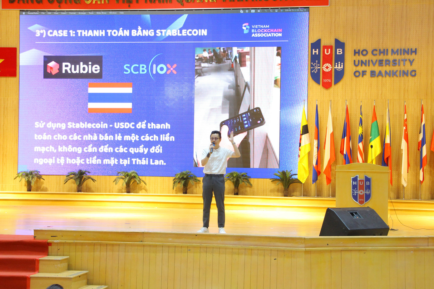 Ông Trần Huyền Dinh - Chủ nhiệm Uỷ ban Ứng dụng Fintech Hiệp hội Blockchain Việt Nam. Ông Trần Huyền Dinh - Chủ nhiệm Uỷ ban Ứng dụng Fintech Hiệp hội Blockchain Việt Nam.