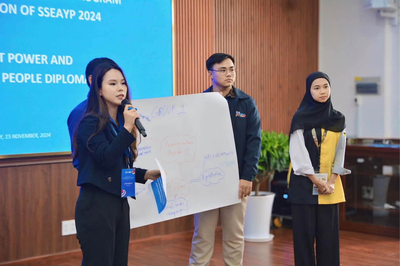 Việc tham gia những hội nghị quốc tế đã giúp Thanh Tú càng củng cố thêm niềm đam mê với lĩnh vực ngoại giao.