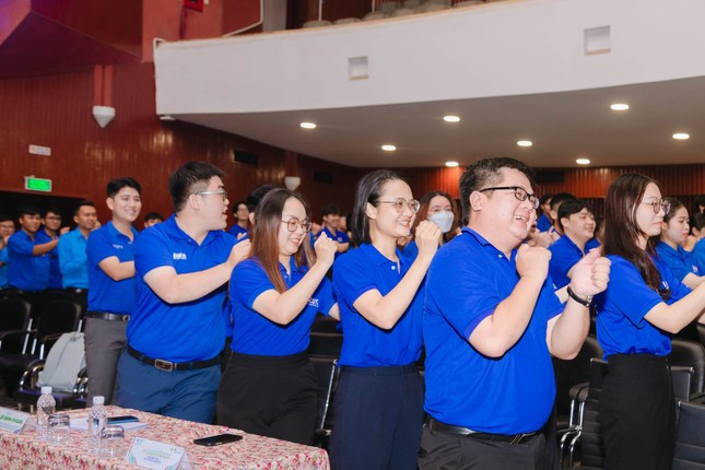 Tham gia chương trình, các cán bộ Hội Sinh viên TP. HCM trải qua 4 chuyên đề tập huấn.