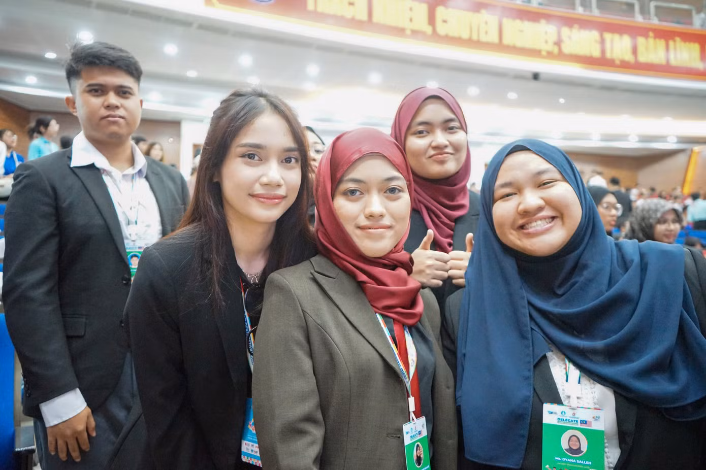 Đoàn đại biểu thanh niên, sinh viên Malaysia phấn khởi tham gia các hoạt động tại Liên hoan Sinh viên Thế giới.