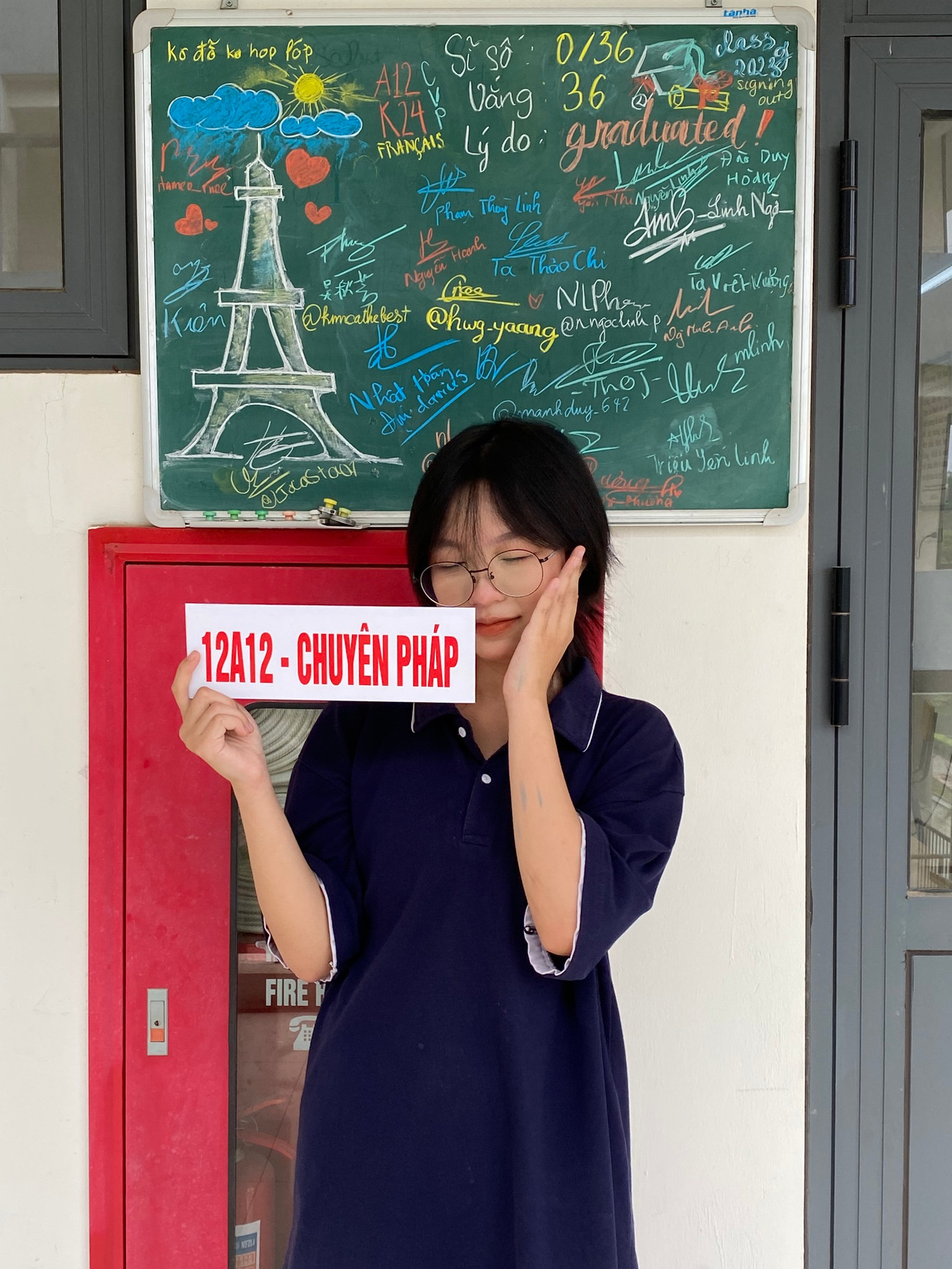 Nguyễn Thị Minh Hạnh h cựu học sinh trường THPT Chuyên Vĩnh Phúc. Nguyễn Thị Minh Hạnh h cựu học sinh trường THPT Chuyên Vĩnh Phúc.