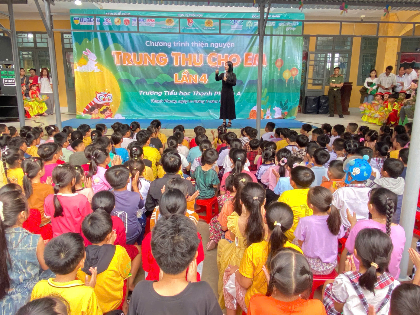 Chương trình nhận được đông đảo sự tham gia của các em nhỏ tại xã Thạnh Phong, xã Thạnh Hải, huyện Thạnh Phú (tỉnh Bến Tre).