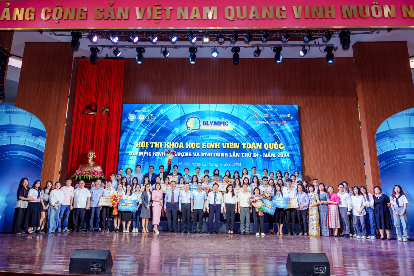 Hội thi đã thu hút 266 đề tài nghiên cứu đến từ 21 trường đại học, học viện trên cả nước, là sân chơi khoa học chuyên nghiệp dành cho sinh viên toàn quốc.