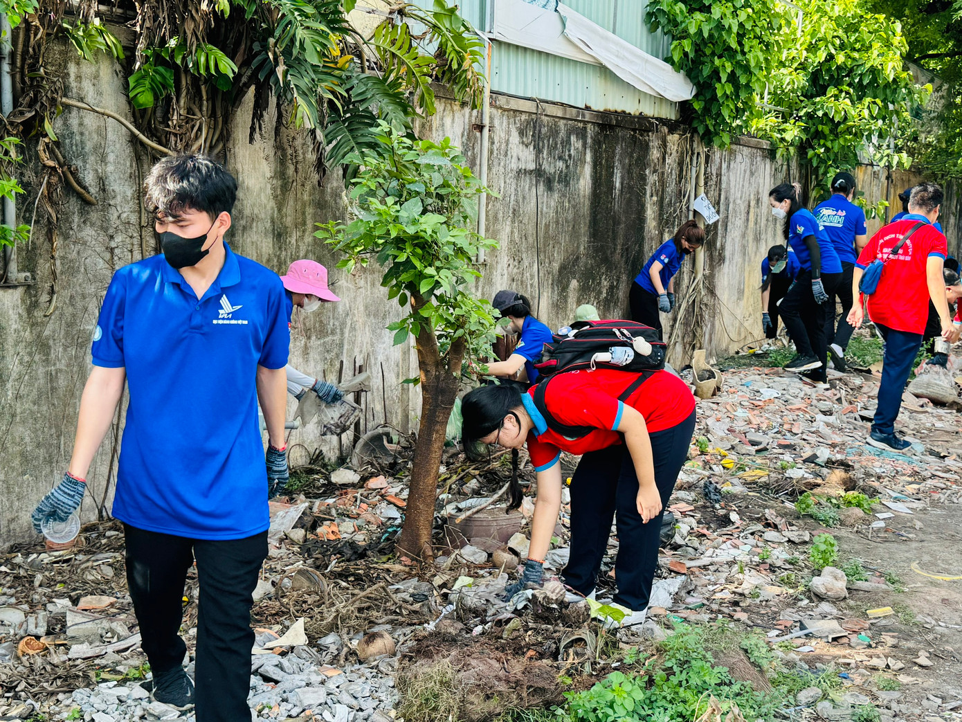 Sinh viên Học viện Hàng không Việt Nam cùng tham gia hoạt động.
