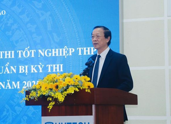 Thứ trưởng Bộ GD - ĐT Phạm Ngọc Thưởng phát biểu tại Hội nghị. Thứ trưởng Bộ GD - ĐT Phạm Ngọc Thưởng phát biểu tại Hội nghị.