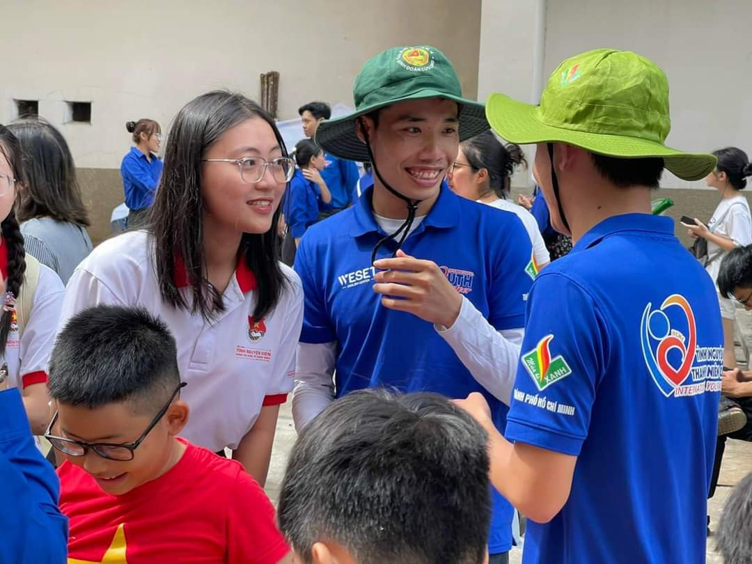 Các tình nguyện viên quốc tế có mặt trong các hoạt động cùng các bạn sinh viên các trường tại TP. HCM. (Ảnh: TLTĐ) Các tình nguyện viên quốc tế có mặt trong các hoạt động cùng các bạn sinh viên các trường tại TP. HCM. (Ảnh: TLTĐ)