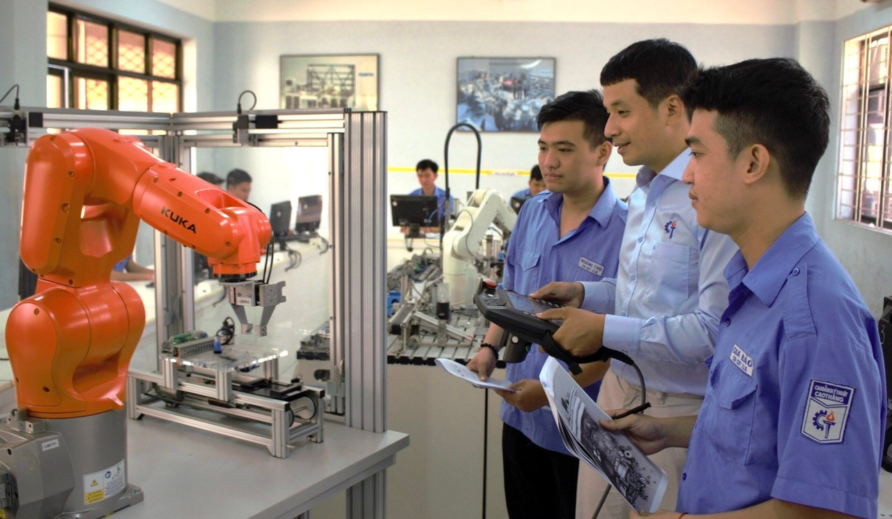 Thêm cơ hội cho các thí sinh tại TP. HCM khi nhiều trường nghề tăng chỉ tiêu và tăng phương thức tuyển sinh năm 2024.