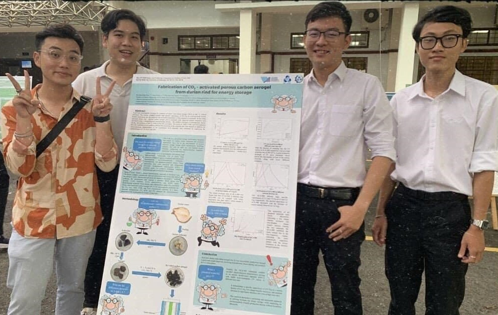 Bốn thành viên trong nhóm nghiên cứu. (Ảnh: NVCC) Bốn thành viên trong nhóm nghiên cứu. (Ảnh: NVCC)