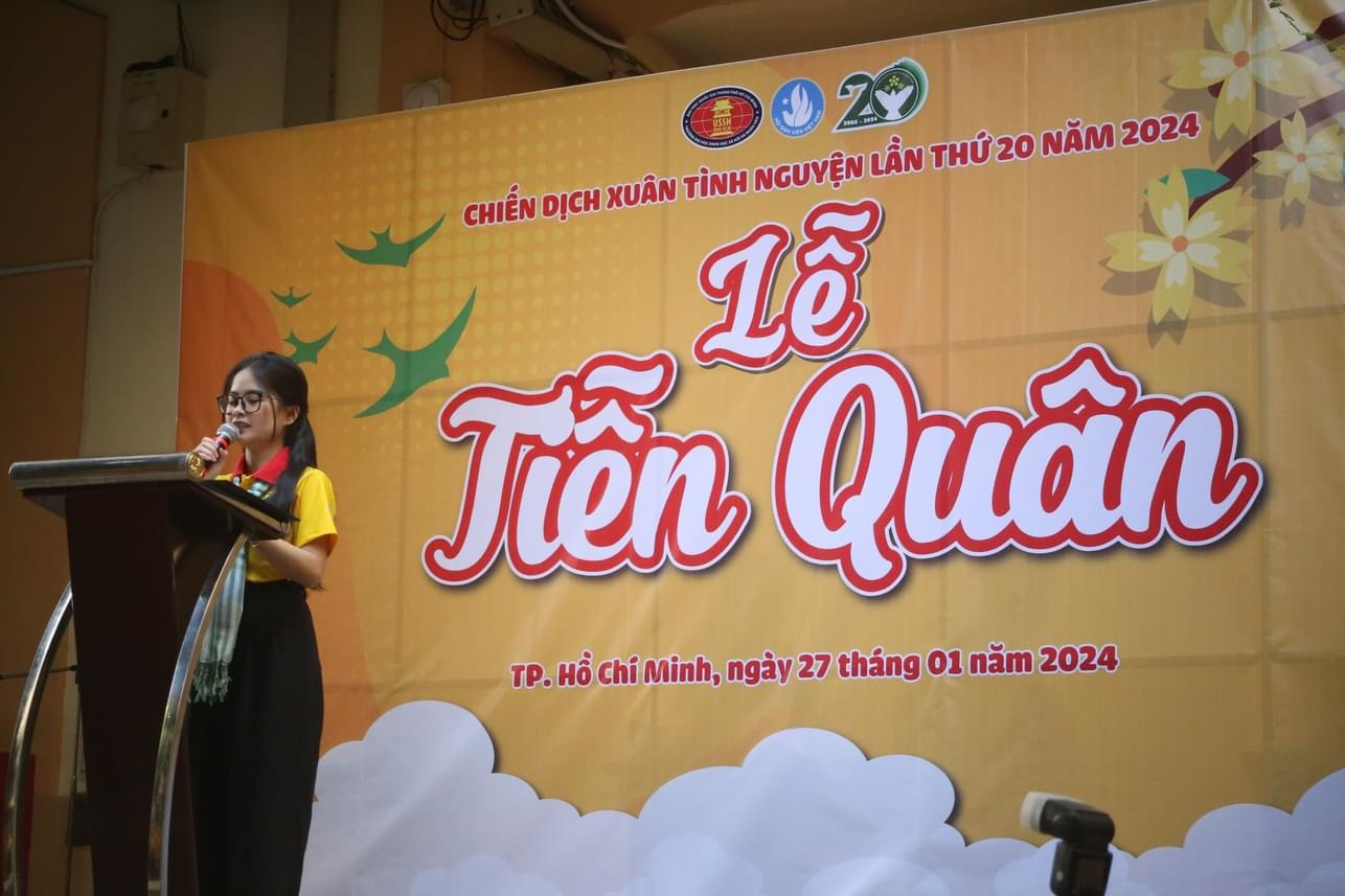 Chị Nguyễn Thị Uyên gửi gắm những tâm tư, kỳ vọng đến các bạn sinh viên tham gia &quot;Xuân Tình nguyện&quot;. (Ảnh: Sức Trẻ Nhân Văn)