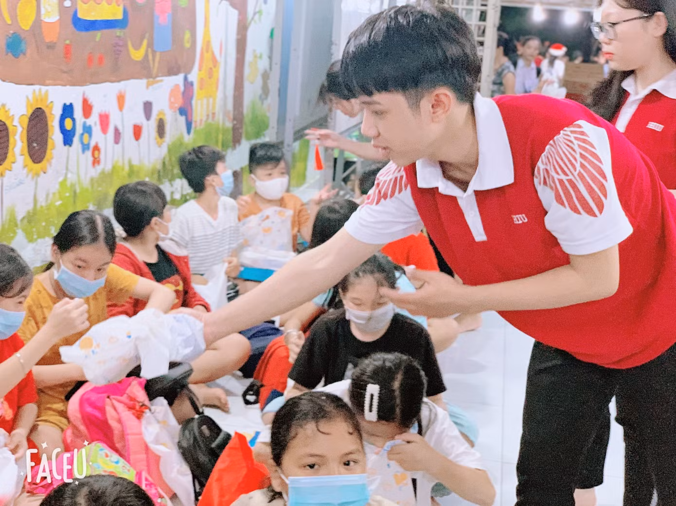 Hữu Tuyển hiện là Phó Chủ nhiệm CLB HIU Heart.