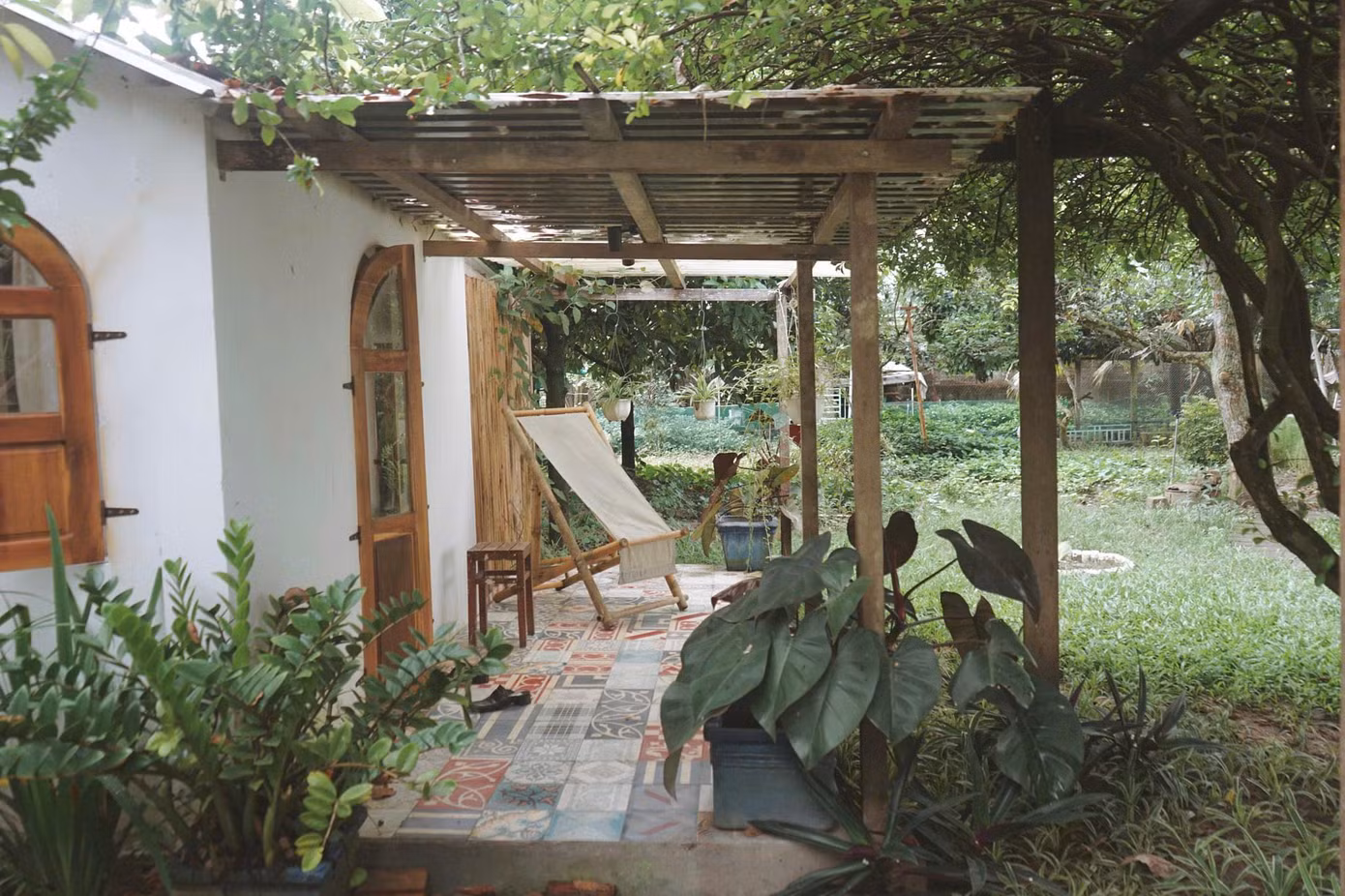 Homestay 'Vườn nhà ngoại' mang đến một hình ảnh yên bình của vùng quê (Ảnh: 'Vườn nhà ngoại' Homestay) Homestay 'Vườn nhà ngoại' mang đến một hình ảnh yên bình của vùng quê (Ảnh: 'Vườn nhà ngoại' Homestay)