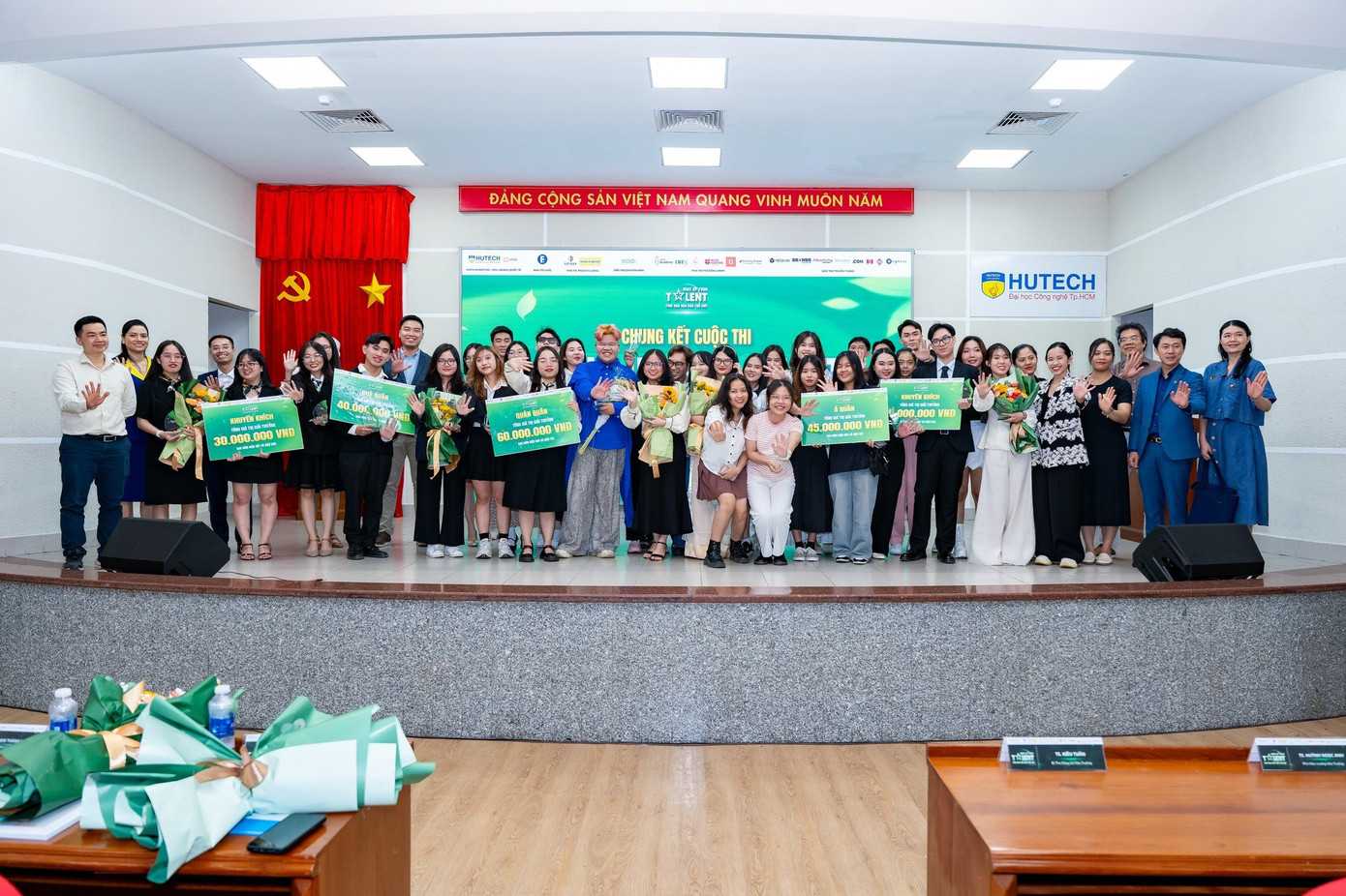 Cuộc thi 'Wake up your talent 2024' do khoa Marketing – Kinh doanh quốc tế, trường ĐH Công nghệ TP. HCM tổ chức, thu hút đông đảo các bạn sinh viên nhiều trường đại học phía Nam tham gia.