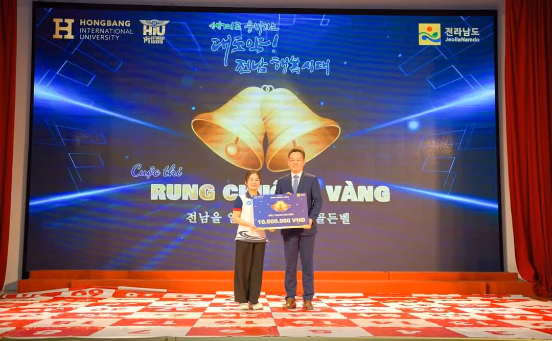 Mỹ Phương giành giải Trạng nguyên cuộc thi 'Rung chuông vàng Jeollanam-do 2024'. Mỹ Phương giành giải Trạng nguyên cuộc thi 'Rung chuông vàng Jeollanam-do 2024'.