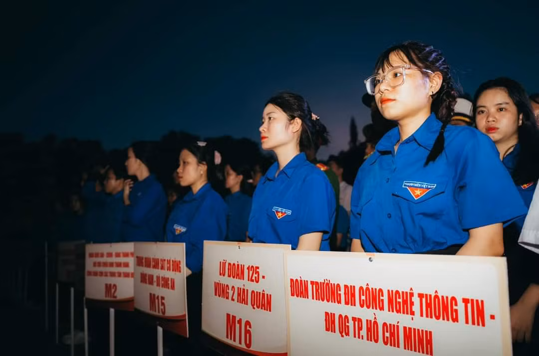 Đoàn viên, sinh viên các trường đại học, cao đẳng tại TP. HCM cùng tham dự chương trình. (Ảnh: TLTĐ)