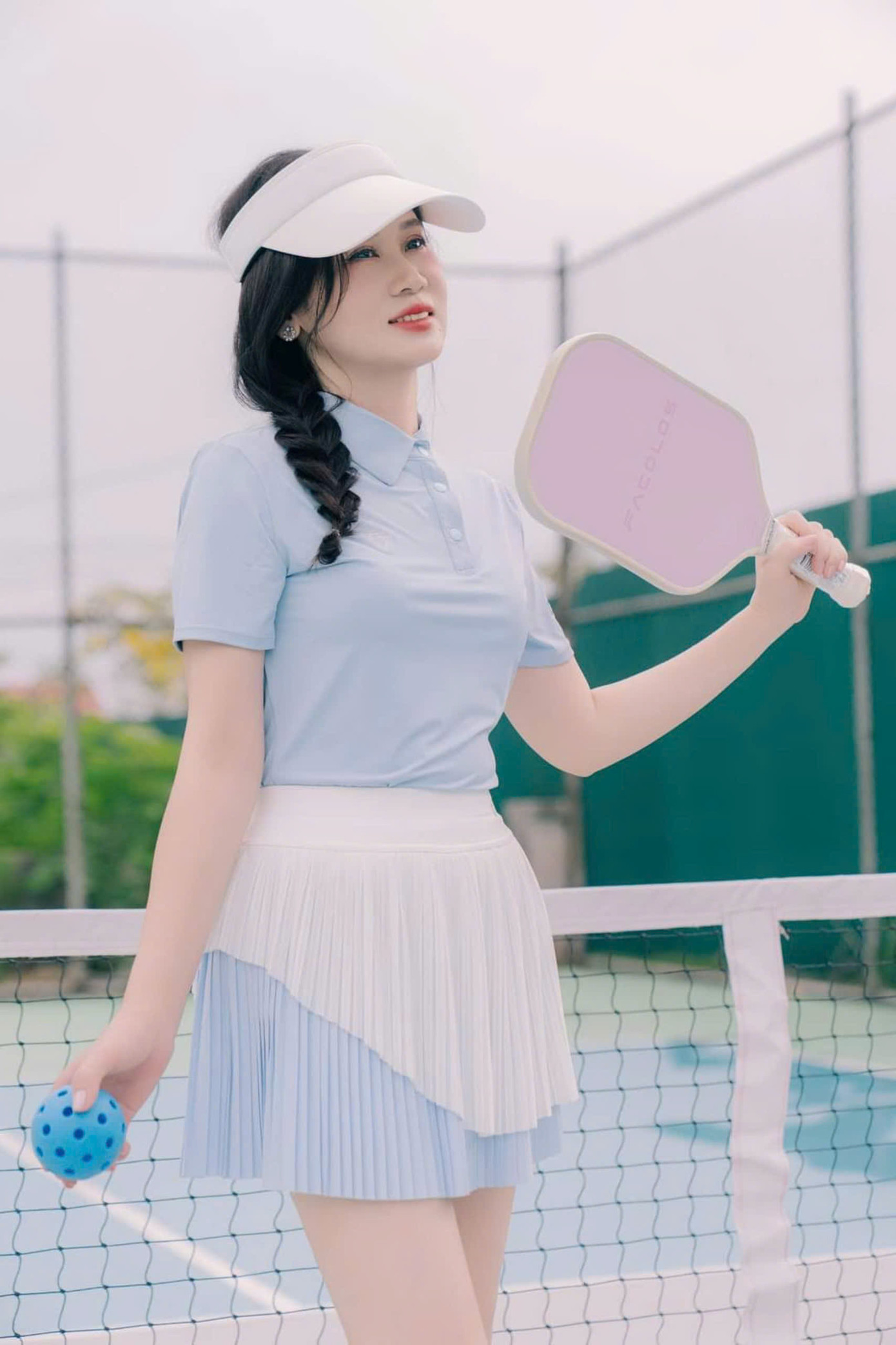 Môn thể thao Pickleball từng "gây sốt" bởi sự đầu tư kỹ lưỡng vào trang phục và dụng cụ đắt tiền của các bạn trẻ. (Ảnh: Xuân Hương) Môn thể thao Pickleball từng "gây sốt" bởi sự đầu tư kỹ lưỡng vào trang phục và dụng cụ đắt tiền của các bạn trẻ. (Ảnh: Xuân Hương)