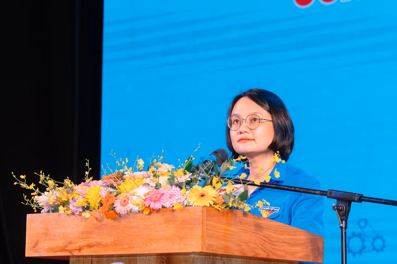 Chị Trần Thu Hà phát biểu tại chương trình. (Ảnh: TLTĐ)