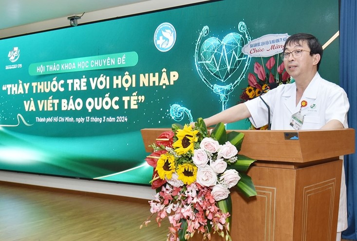 PGS. TS. BS Trương Đình Cẩm - Phó Giám đốc Bệnh viện Quân y 175 phát biểu tại chương trình. PGS. TS. BS Trương Đình Cẩm - Phó Giám đốc Bệnh viện Quân y 175 phát biểu tại chương trình.