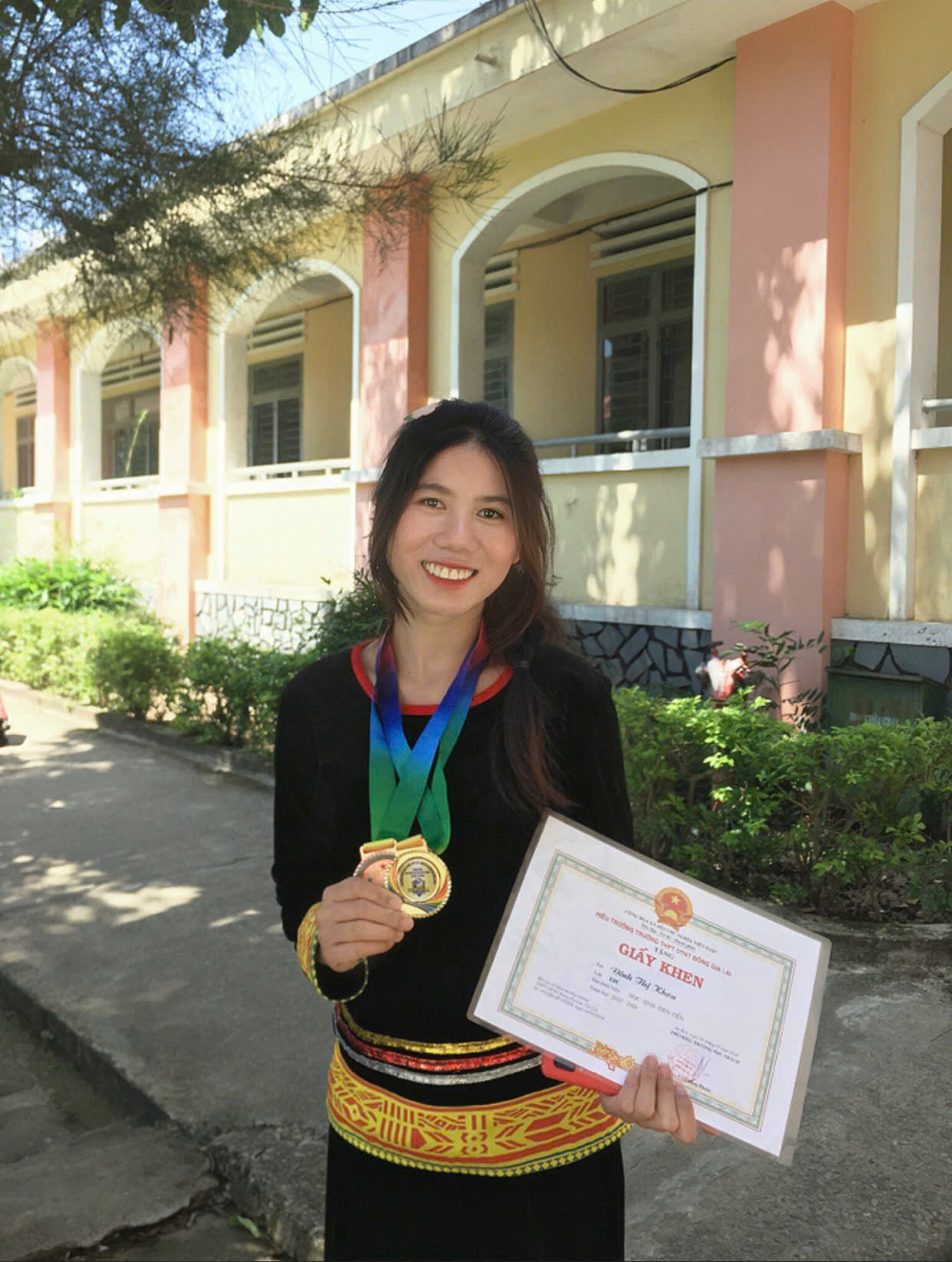 Đinh Thị Khoa đạt được những thành tích thể thao ấn tượng nhờ nỗ lực rèn luyện mỗi ngày. (Ảnh: NVCC)