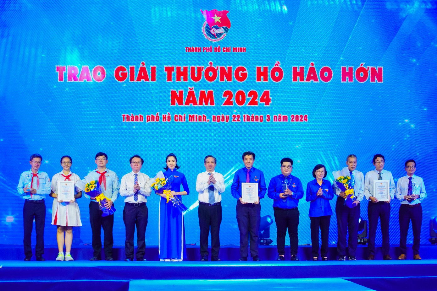 Thành Đoàn TP. HCM tuyên dương và trao Giải thưởng Hồ Hảo Hớn năm 2024 cho 12 tập thể. Thành Đoàn TP. HCM tuyên dương và trao Giải thưởng Hồ Hảo Hớn năm 2024 cho 12 tập thể.