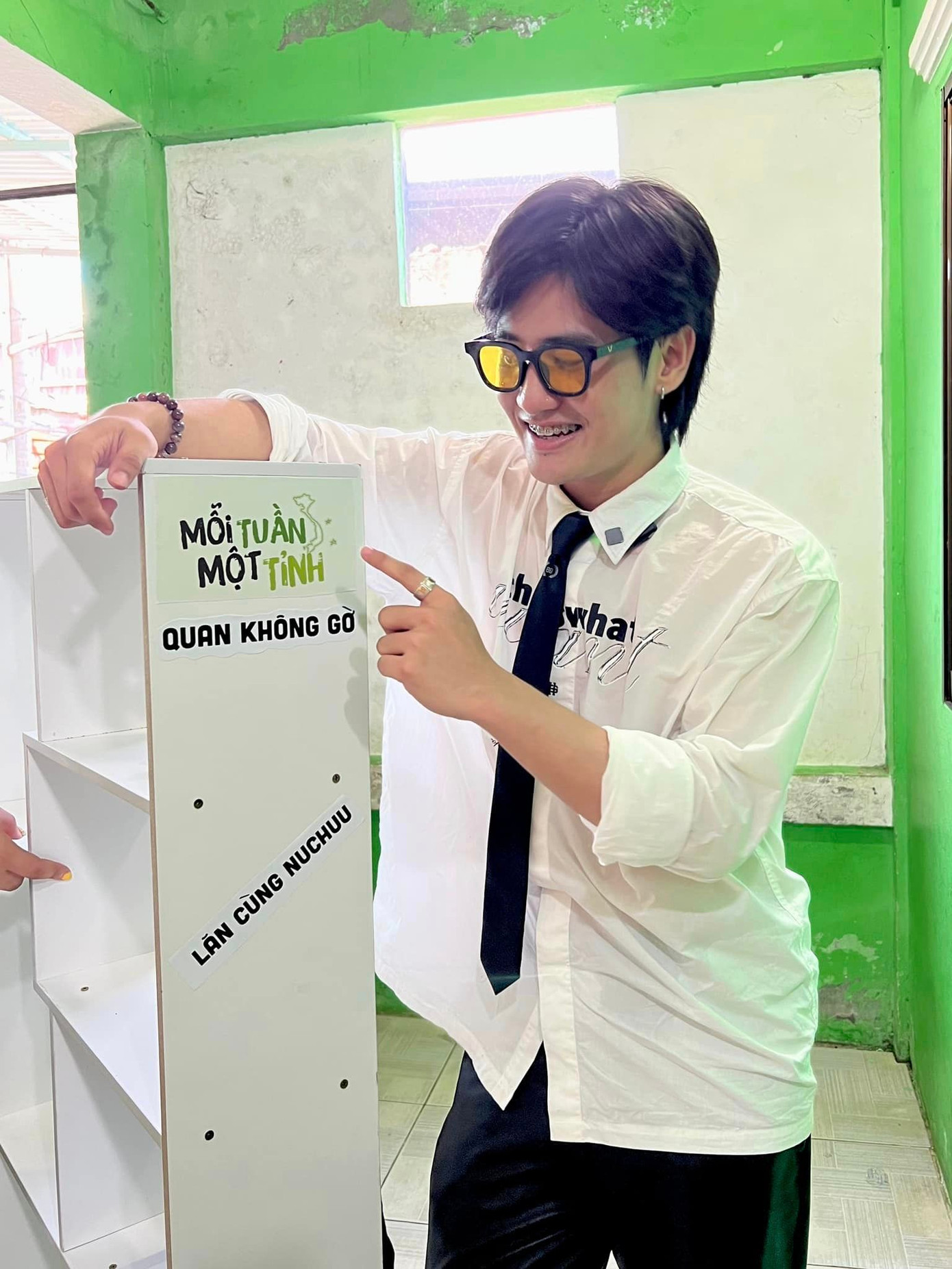 TikTok Creator Quan Không Gờ hạnh phúc với series “Mỗi tuần một tỉnh”. TikTok Creator Quan Không Gờ hạnh phúc với series “Mỗi tuần một tỉnh”.