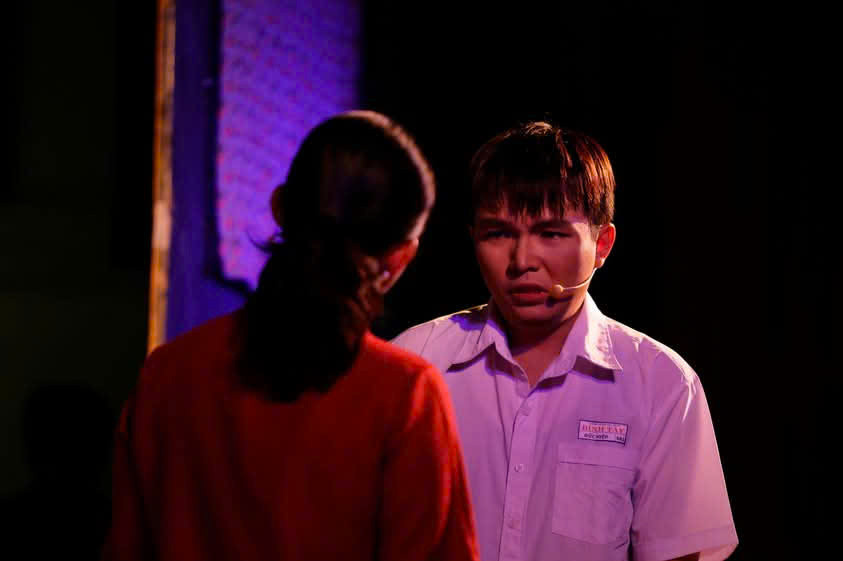 Đức Huy trong vở diễn "Lá hát như mưa".