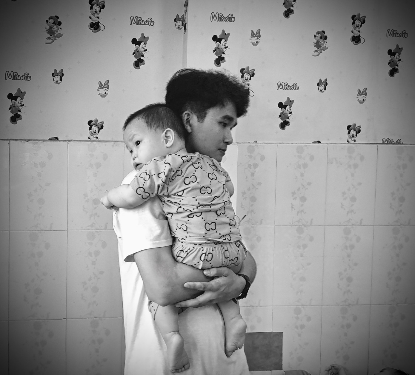 Thành trong một lần thăm mái ấm Hoa Hồng. (Q. 12, TP. HCM) Thành trong một lần thăm mái ấm Hoa Hồng. (Q. 12, TP. HCM)