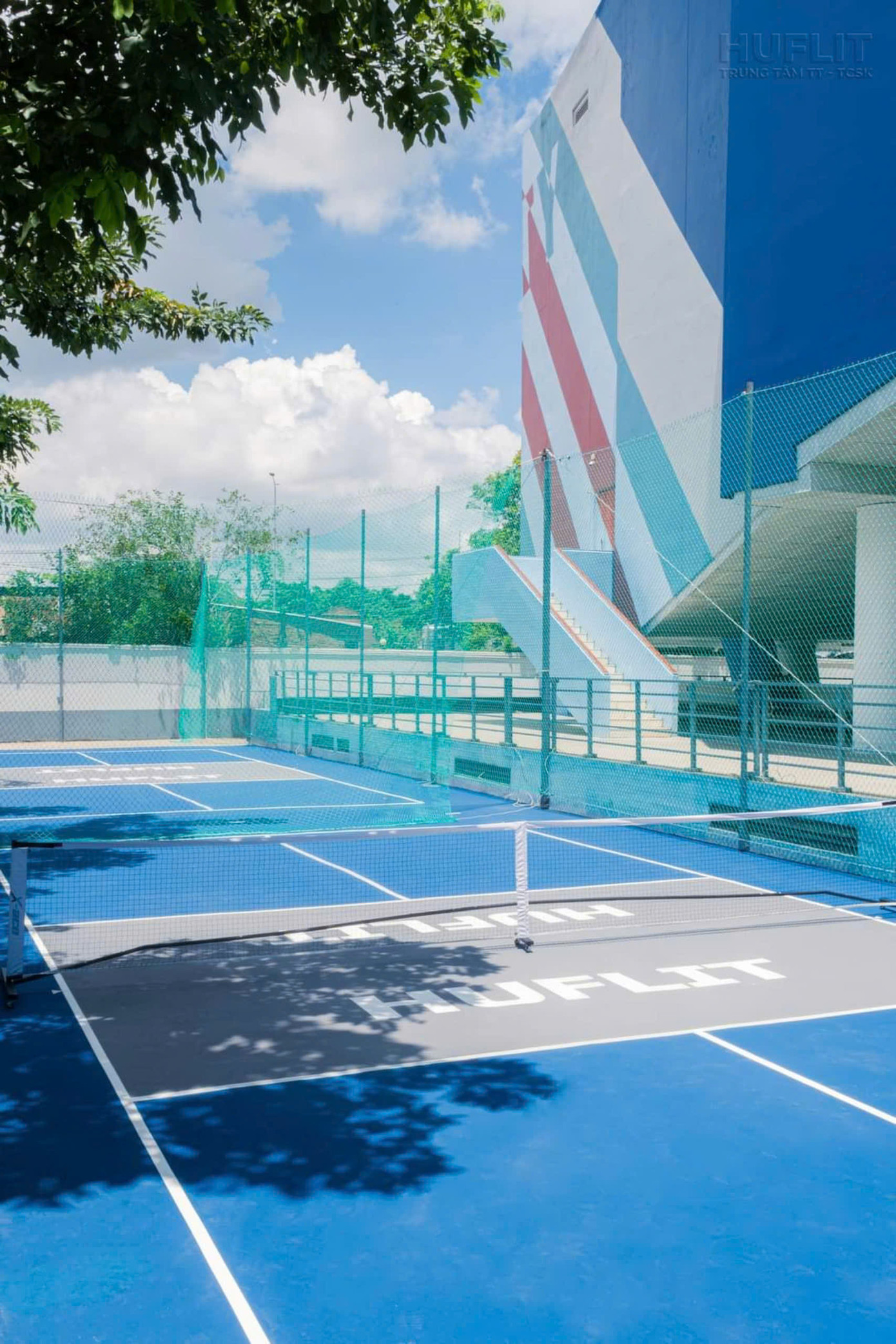 Trường ĐH Ngoại ngữ - Tin học TP. HCM là một trong những trường đại học đưa bộ môn Pickleball vào giảng dạy. Trường ĐH Ngoại ngữ - Tin học TP. HCM là một trong những trường đại học đưa bộ môn Pickleball vào giảng dạy.